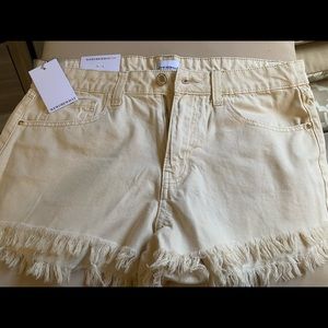 Low rise frayed shorty - Weworewhat Denim